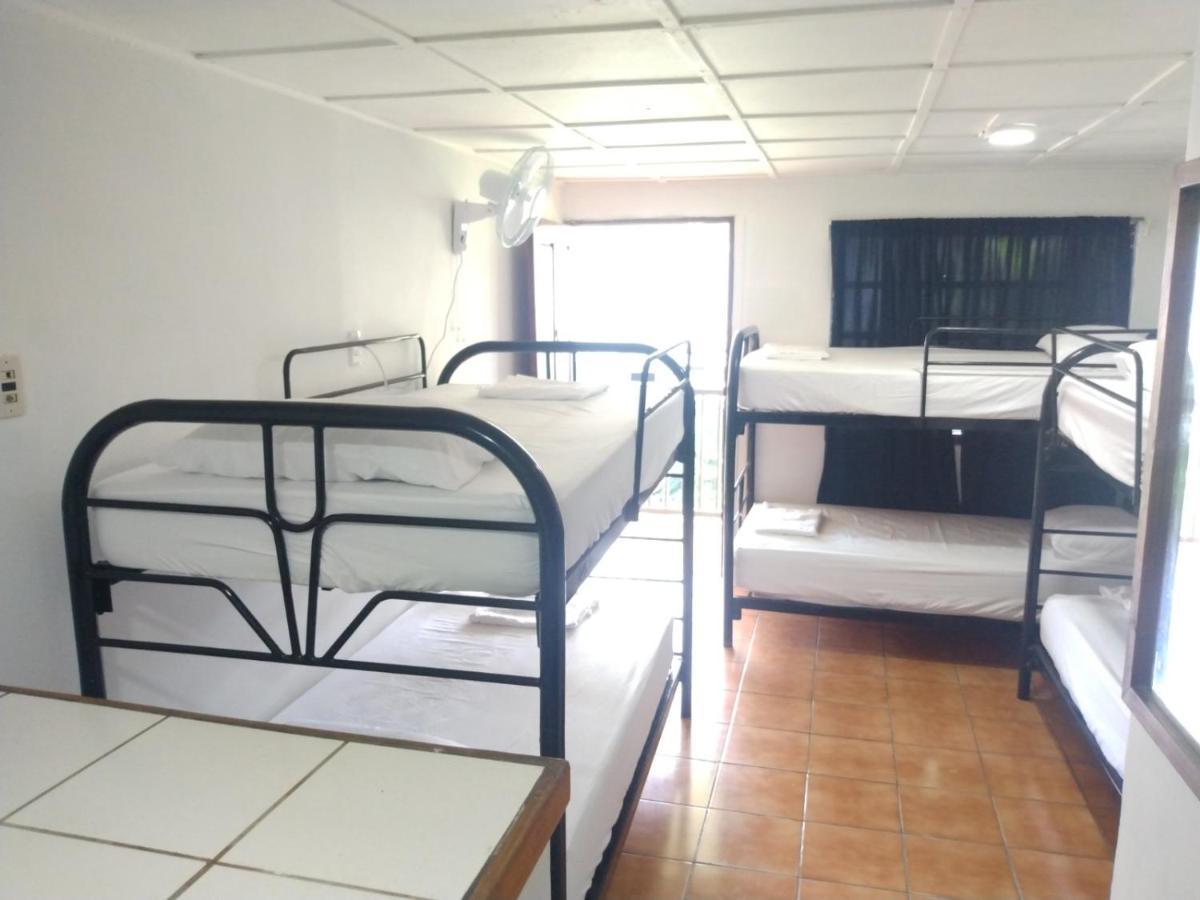 Buena Nota Hostel Jaco Exterior photo