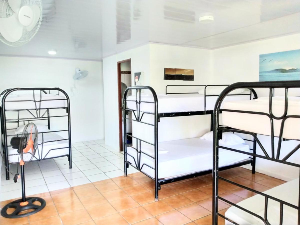Buena Nota Hostel Jaco Exterior photo